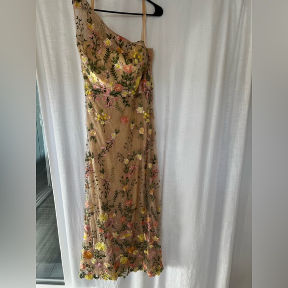 Mac Duggal One-Shoulder Embroidered Floral Gown in Pink and Yellow - Sz 14 - Picture 4 of 11